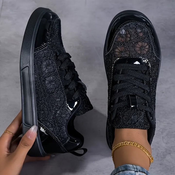 Dentelle | Floral Lace Sneakers