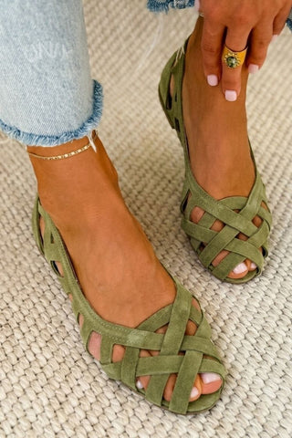 Flat Open Toe Sandals with Woven Crossed Straps