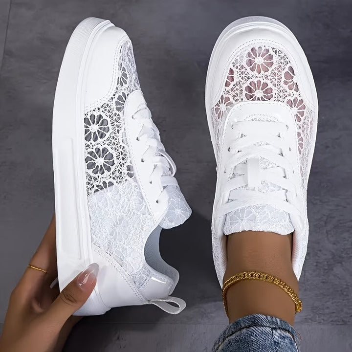 Dentelle | Floral Lace Sneakers