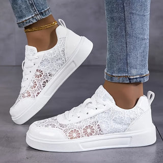 Dentelle | Floral Lace Sneakers